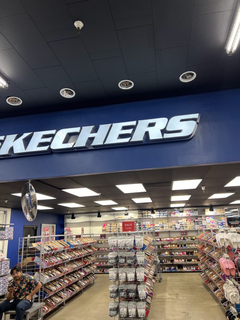 SKECHERS Warehouse Outlet